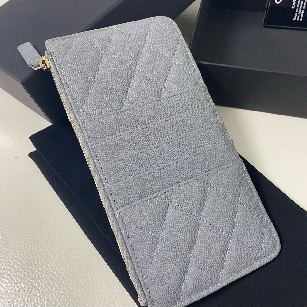 Chanel Phone Card Holder Pouch Interlocking CC logo Zipper Wallet Cute Elegant - Picture 8 of 17
